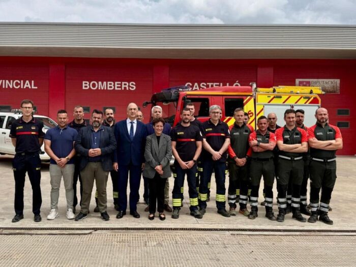 Valderrama defiende “el modelo de coordinación y cohesión territorial que ejemplifican los bomberos forestales y los bomberos voluntarios de Onda”