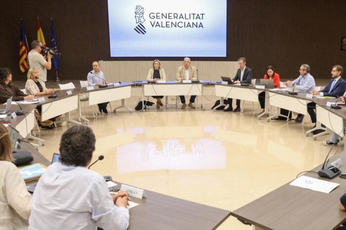 Educación acerca posturas en simplificación burocrática y emplaza a la firma de un acuerdo para este miércoles
