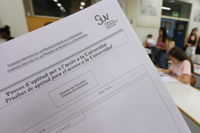 La PAU se inicia con normalidad en las cinco universidades de la Comunitat Valenciana