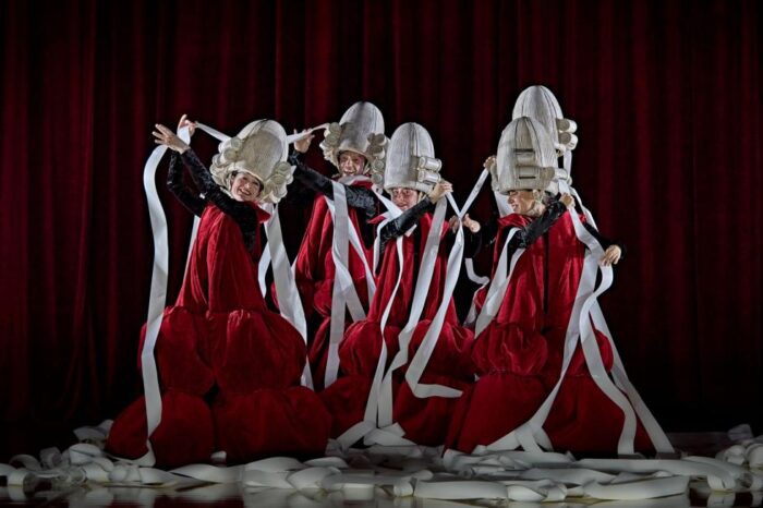 El Teatre Arniches despide su temporada con ‘Va de Bach’ de Aracaladanza, un espectáculo de danza para toda la familia