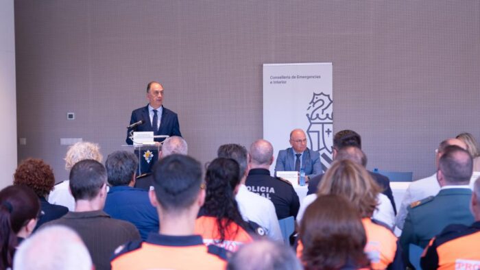 Valderrama asegura que la nueva partida de 2,4 millones de euros para contratar técnicos de Protección Civil aumenta la resiliencia de los municipios ante las emergencias