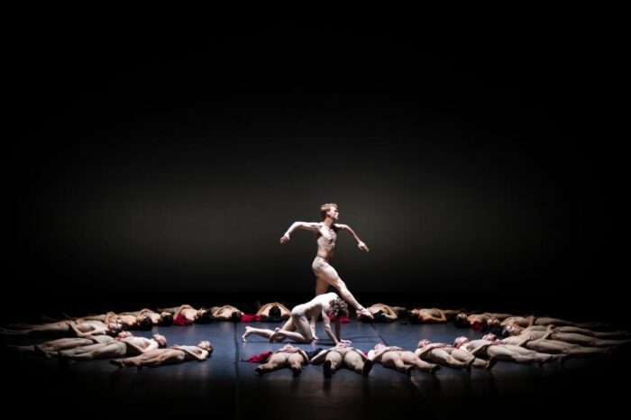 Les Arts estrena ‘Carmina Burana’ con el Ballet Dortmund y la coreografía de Edward Clug