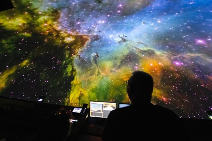 El Hemisfèric celebra una nueva edición del planetario en directo ‘Las Nocturnas de Verano’