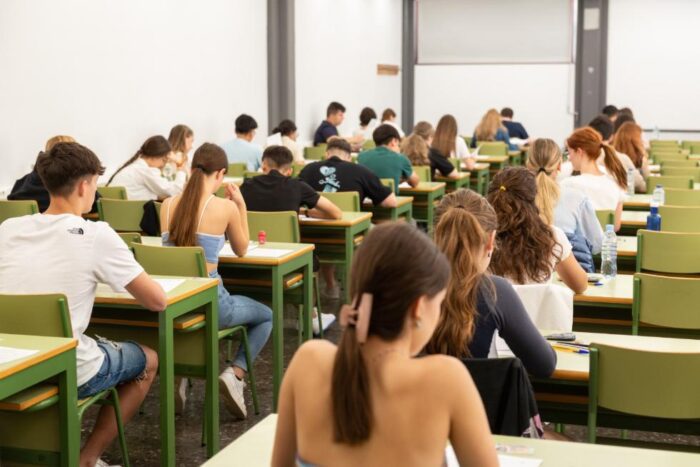 Las pruebas de la PAU comienzan este martes en la Comunitat Valenciana con 25.666 alumnos matriculados y 55 tribunales distribuidos por todo el territorio
