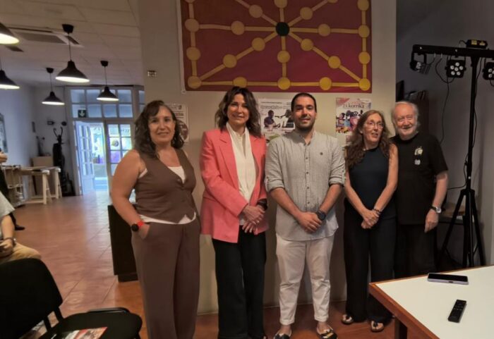 La Generalitat reconoce el arraigo del Centre Basconavarres ‘Laurak Bat’ en València como ejemplo de la riqueza cultural de las casas regionales