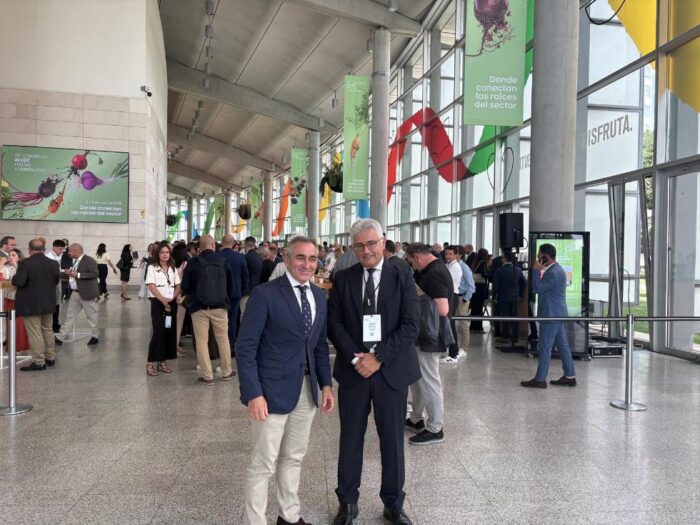 Barrachina sitúa el relevo generacional y la modernización del campo como claves para consolidar las exportaciones agroalimentarias valencianas