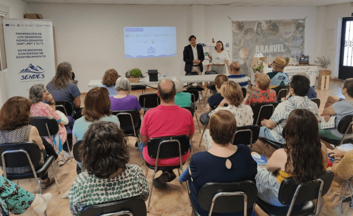 La Generalitat desarrolla y promociona 15 rutas de senderismo en el interior de Castellón para impulsar el turismo de naturaleza