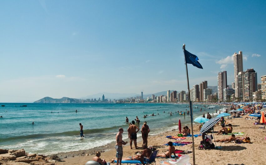 File:Benidorm, Costa Blanca, Spain, 18 Sept. 2011 - Flickr - PhillipC.jpg