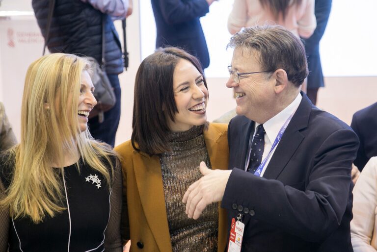 File:Diana Morant, Ximo Puig y Amparo Marco.jpg