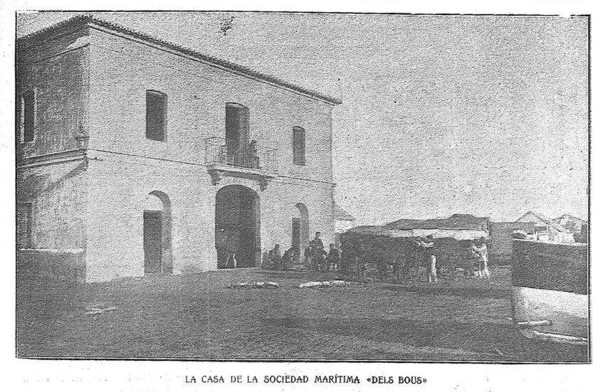 File:1904-10-09, El Gráfico, La pesca del bou en Valencia, La casa de la sociedad marítima "dels bous".jpg