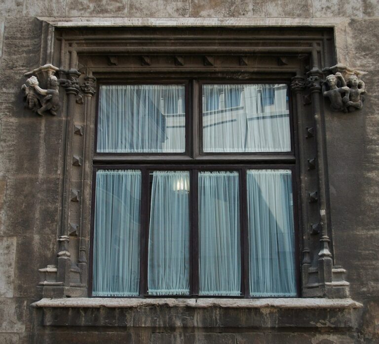 File:Finestra del Palau de la Generalitat, València.JPG