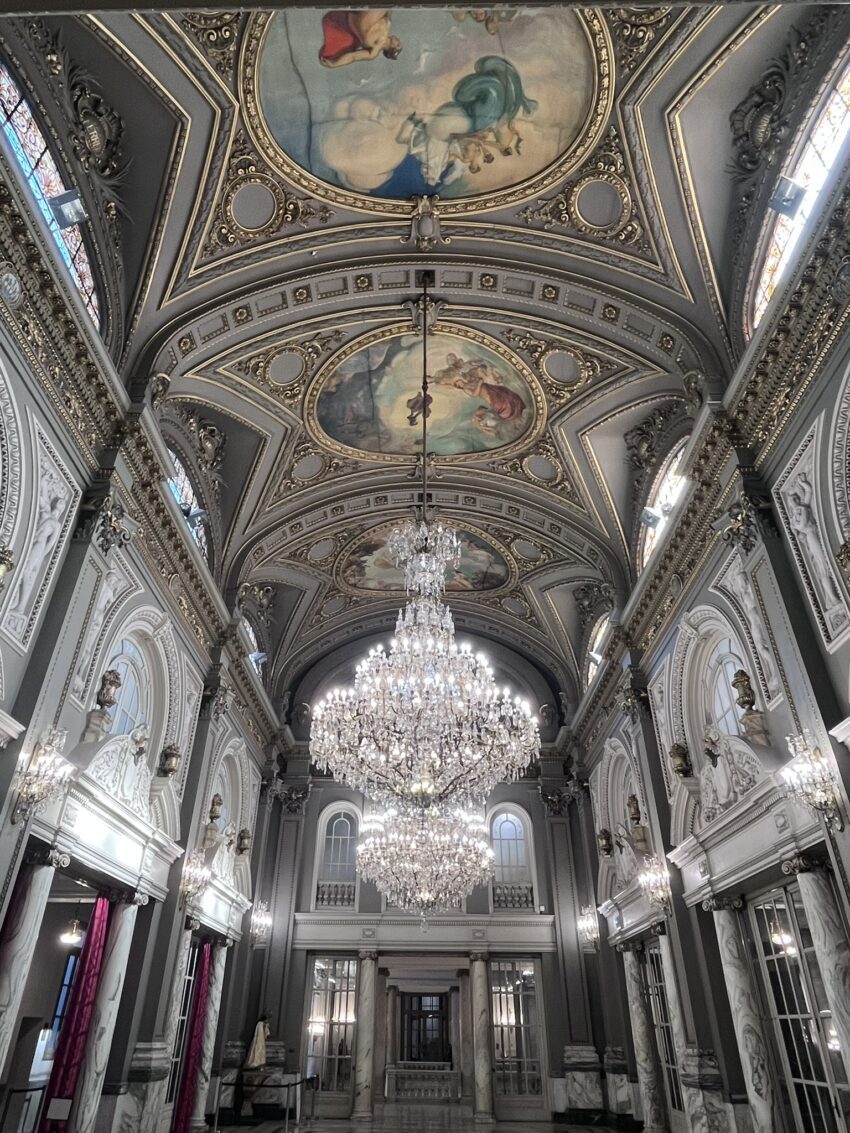 File:Ayuntamiento - Interior Hall - Ciutat Vella, Valencia, Spain.jpg